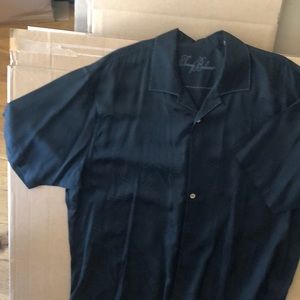 Tommy Bahama xL shirt